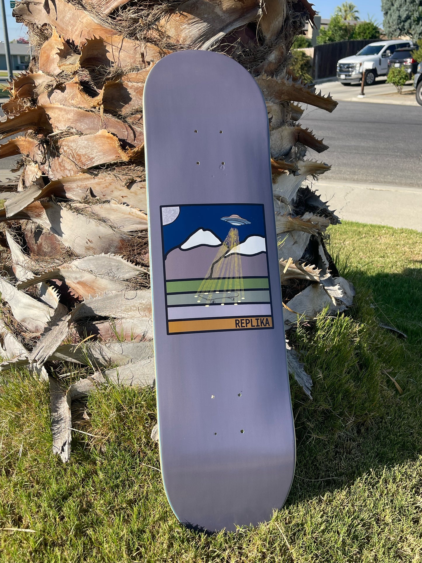 A Replika UFO Skate Deck