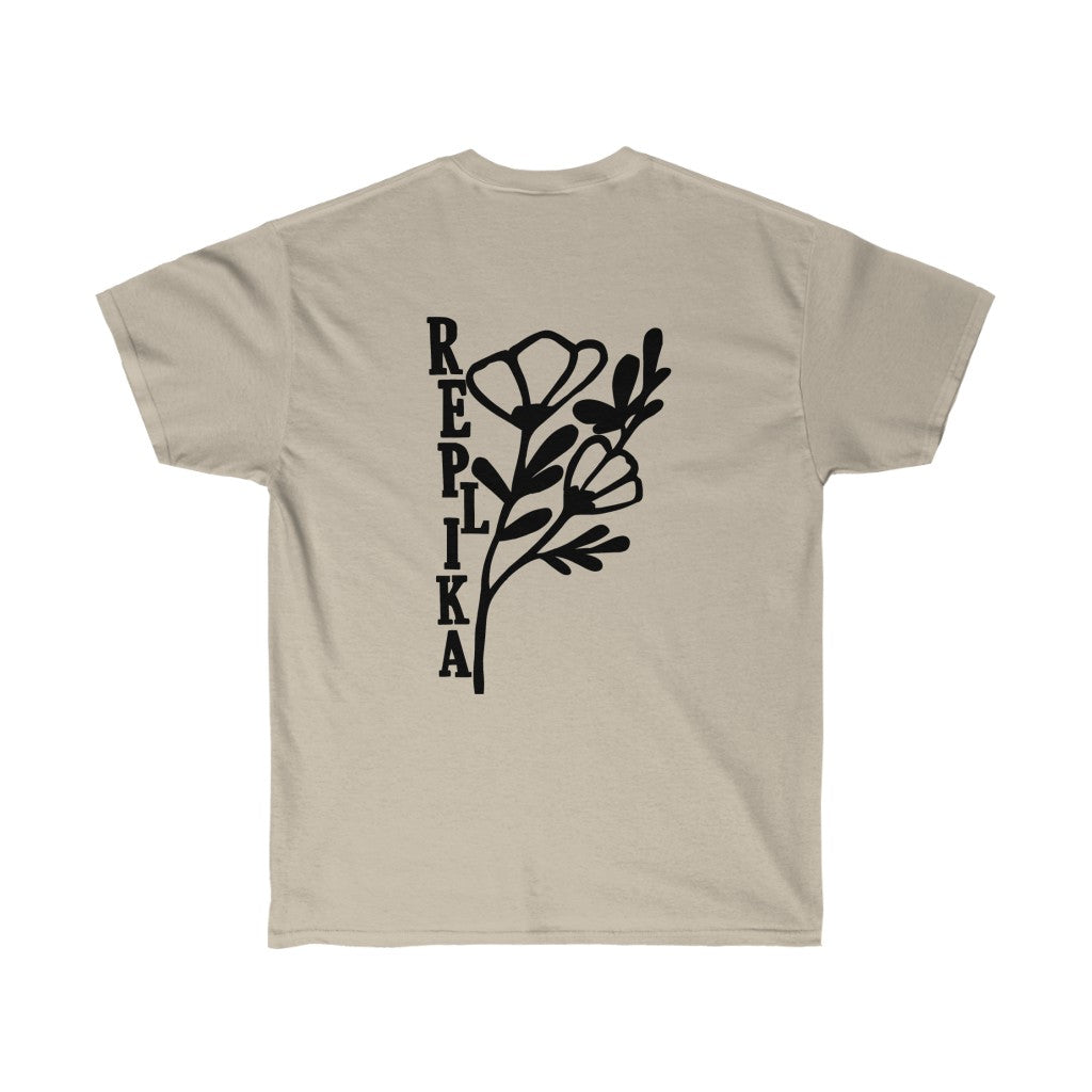 heelflip. Replika Tee